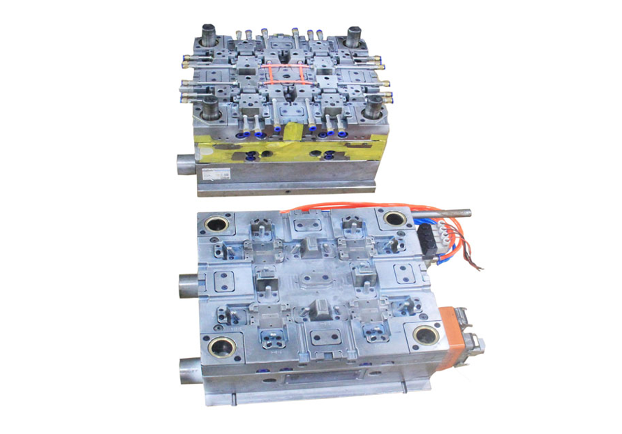 Fabricante de moldes profissionais para capa de capacitor de precisão