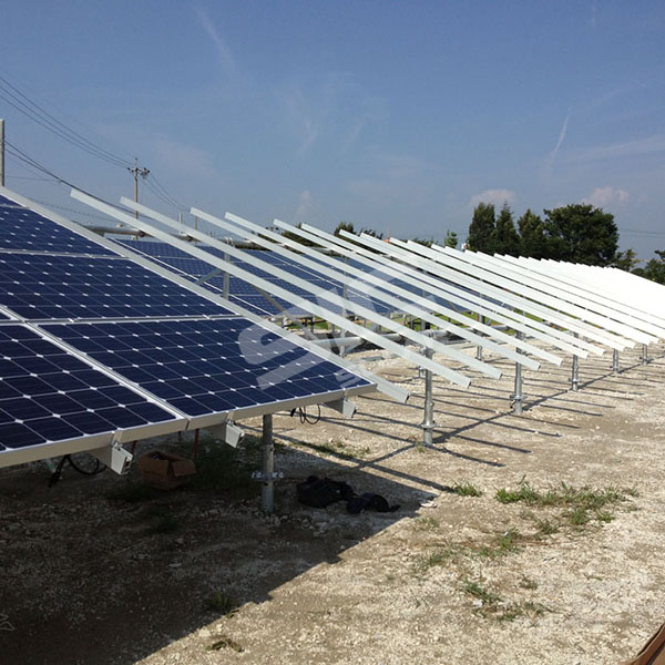 Sistemas de montagem de painel solar de aço solar